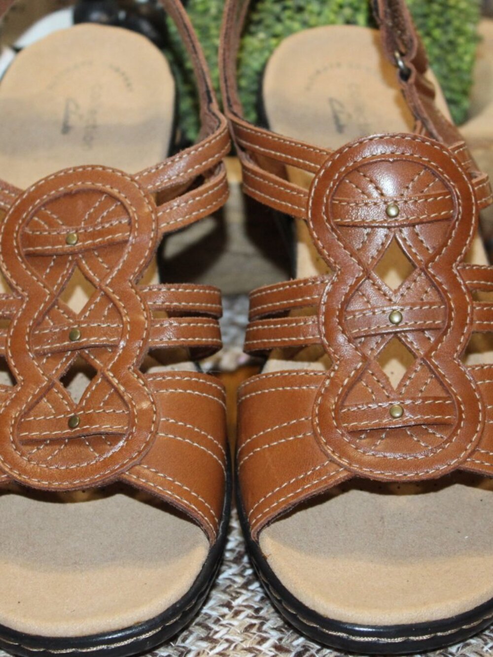 NWT Clarks Leisa Janna Sandals 9 1/2 WIDE SUPER CUTE! - Picture 12 of 15